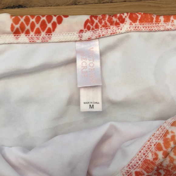 Victoria Secret - Picture 2 of 5